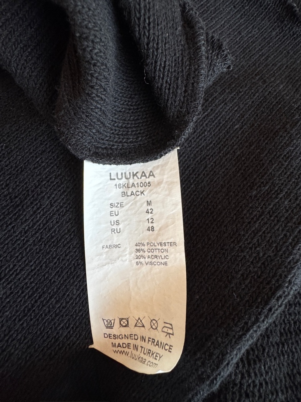 LUUKAA Long-sleeve Asymmetric Hem Black Knit Top - Picture 5 of 5
